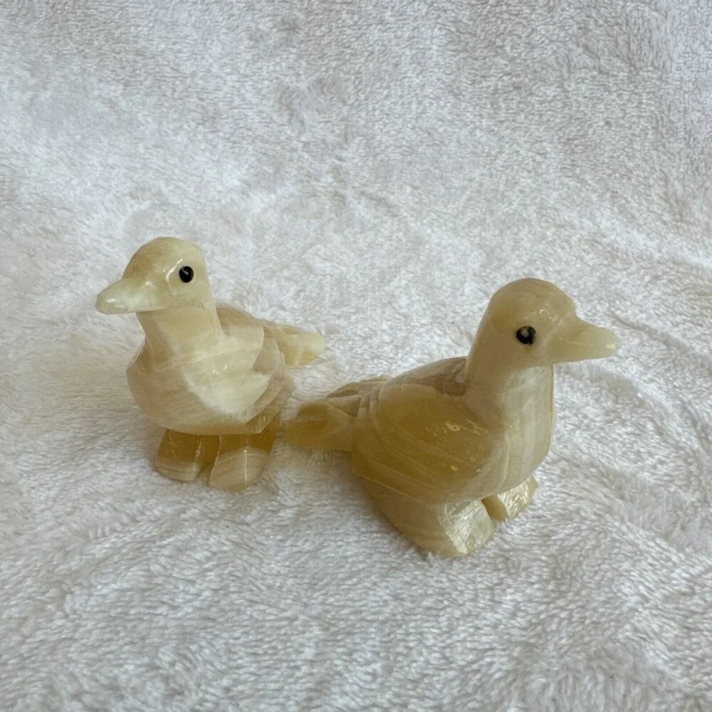 Carved White Stone Pair Set Dove Birds Sculptures Paperweight 2” Desk Decor‎